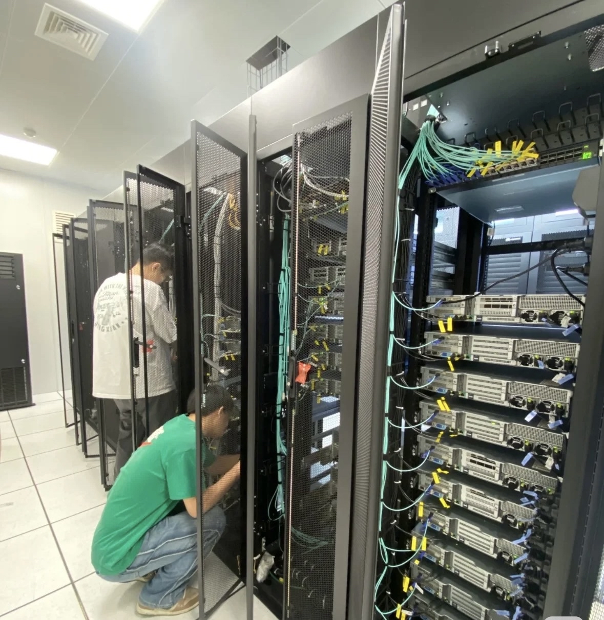 智慧醫療新基石 醫院機房項目建設完成，為醫療行業保駕護航